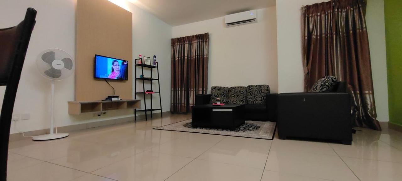 2 Rooms Homestay Deviana Wakaf Che Yeh Kota Bharu Exterior foto